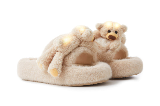 13DE MARZO Doozoo Glowing Fuzzy Slipper Khaki