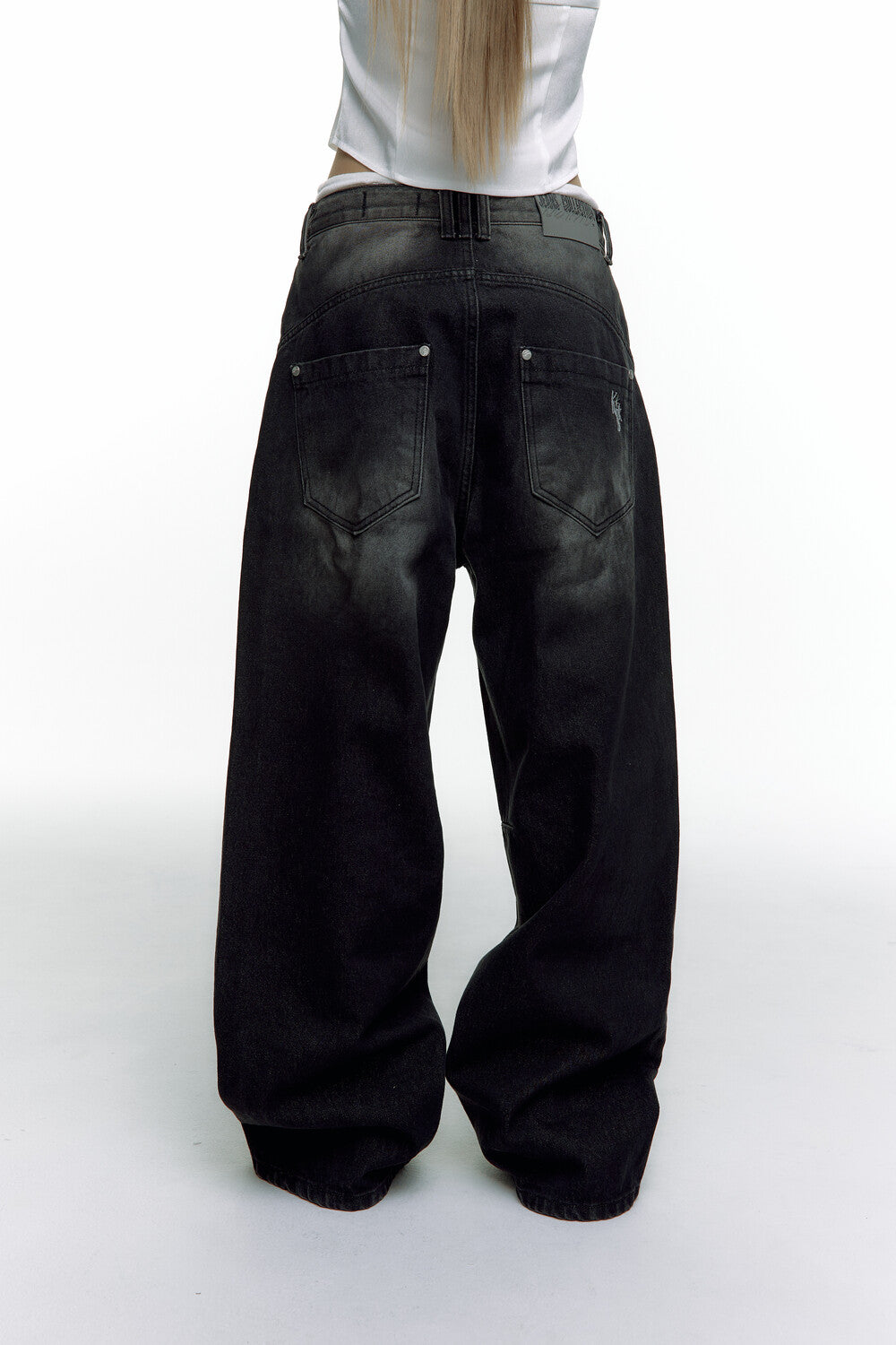 KASHIKO Washed RIvet Wide Jean Black